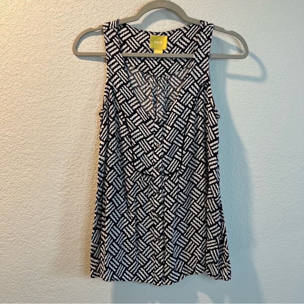 Women’s Maeve blue patterned sleeveless blouse size 4